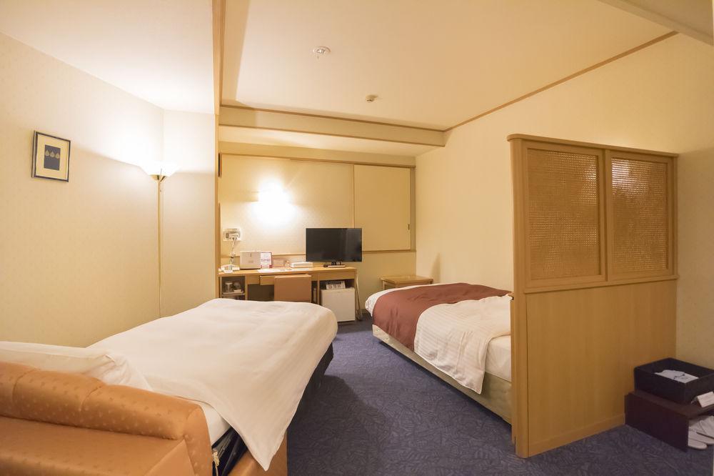 Hotel Cuore Nagasaki Ekimae Екстериор снимка