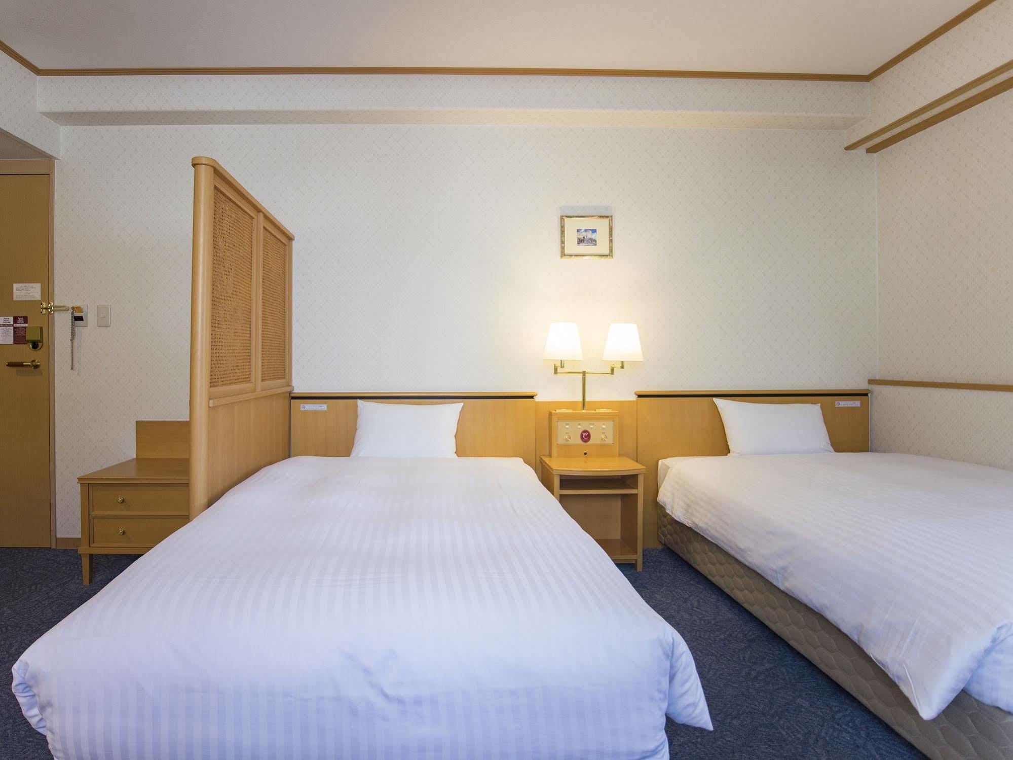 Hotel Cuore Nagasaki Ekimae Екстериор снимка